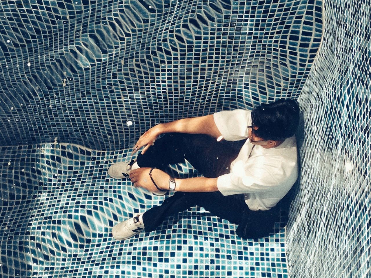 Me seen through a glass-bottom pool (optical illusion)